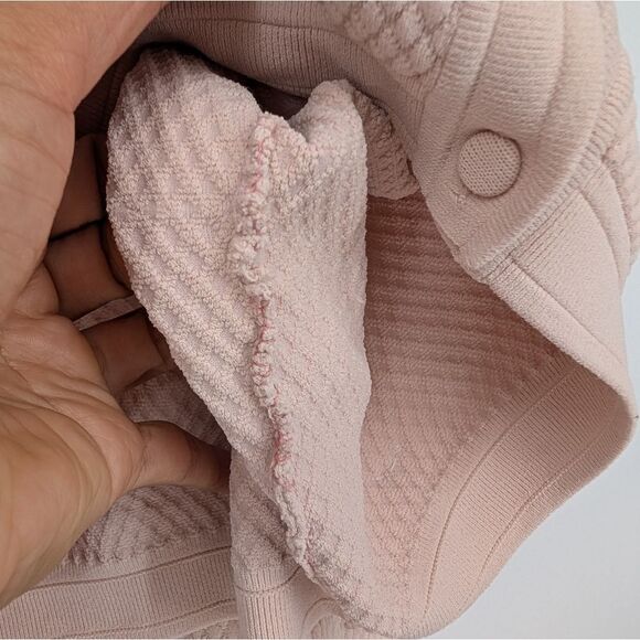 Gucci Women's Pink Textured Sweater - Picture 6 of 6